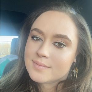 Meet your Posher, Lindsey